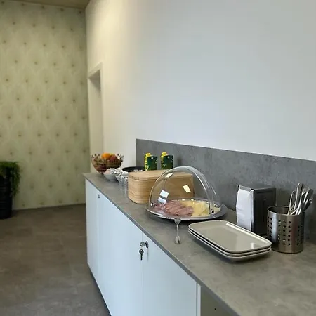 City Rooms Amstetten Мотель Амштеттен